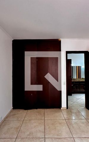 Casa à venda com 246m², 3 quartos e 3 vagas Casa à venda com 246m², 3 quartos e 3 vagasQuarto 3