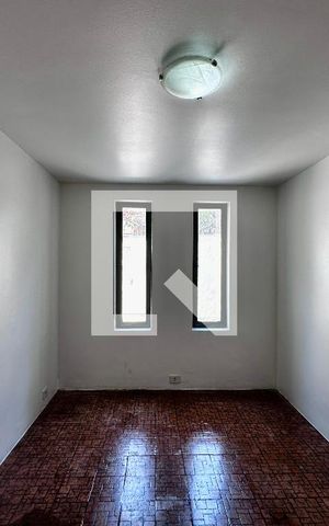 Casa à venda com 246m², 3 quartos e 3 vagas Casa à venda com 246m², 3 quartos e 3 vagasQuarto de Serviço