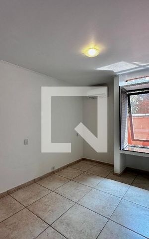 Casa à venda com 246m², 3 quartos e 3 vagas Casa à venda com 246m², 3 quartos e 3 vagasQuarto 3