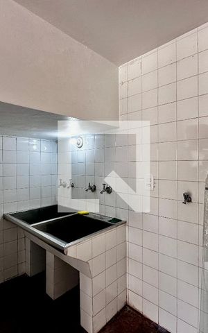Casa à venda com 246m², 3 quartos e 3 vagas Casa à venda com 246m², 3 quartos e 3 vagasÁrea de Serviço