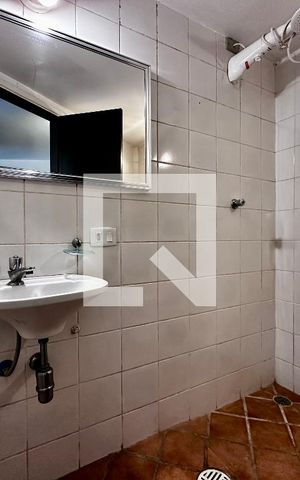 Casa à venda com 246m², 3 quartos e 3 vagas Casa à venda com 246m², 3 quartos e 3 vagasLavabo