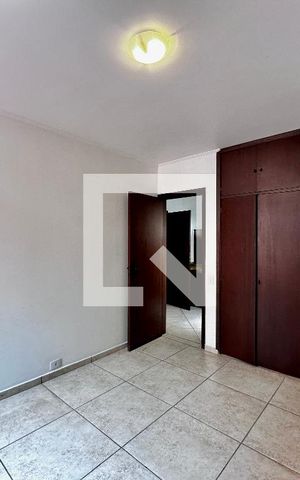 Casa à venda com 246m², 3 quartos e 3 vagas Casa à venda com 246m², 3 quartos e 3 vagasQuarto 2
