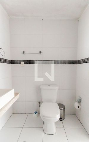 Casa à venda com 250m², 5 quartos e 3 vagasBanheiro Casa 2