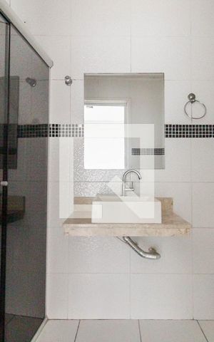 Casa à venda com 250m², 5 quartos e 3 vagasBanheiro Casa 2
