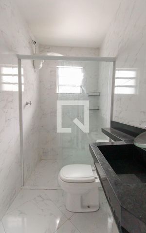 Casa à venda com 250m², 5 quartos e 3 vagasBanheiro casa 3