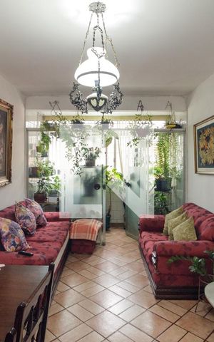Apartamento à venda com 96m², 2 quartos e 1 vaga Apartamento à venda com 96m², 2 quartos e 1 vagaSala