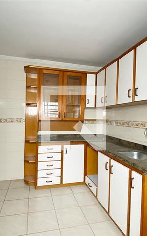 Apartamento para alugar com 60m², 2 quartos e sem vagaCozinha e Área de Serviço