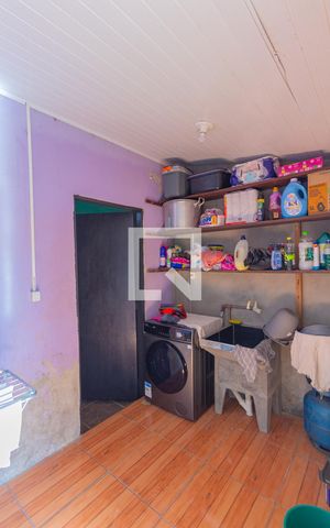 Casa à venda com 65m², 2 quartos e 3 vagas Casa à venda com 65m², 2 quartos e 3 vagasÁrea de Serviço