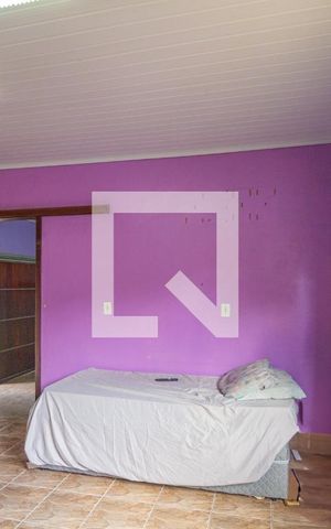 Casa à venda com 65m², 2 quartos e 3 vagas Casa à venda com 65m², 2 quartos e 3 vagasSala
