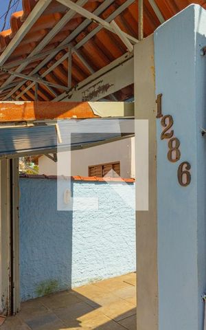 Casa à venda com 65m², 2 quartos e 3 vagas Casa à venda com 65m², 2 quartos e 3 vagasplaquinha instalada no imóvel