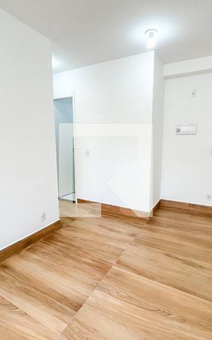 Apartamento para alugar com 38m², 2 quartos e 1 vaga Apartamento para alugar com 38m², 2 quartos e 1 vagaSala