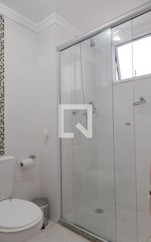 Apartamento à venda com 45m², 2 quartos e 1 vaga Apartamento à venda com 45m², 2 quartos e 1 vagaBanheiro