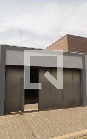 Casa para alugar com 360m², 3 quartos e 3 vagasFachada