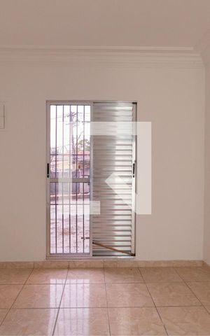 Casa à venda com 180m², 3 quartos e 2 vagas Casa à venda com 180m², 3 quartos e 2 vagasCasa 1 Quarto 1