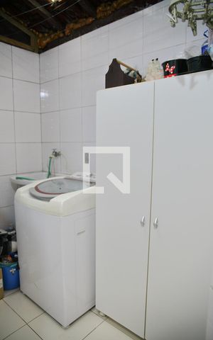Casa à venda com 128m², 3 quartos e 2 vagasÁrea de Serviço