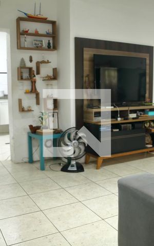 Casa à venda com 128m², 3 quartos e 2 vagasSala