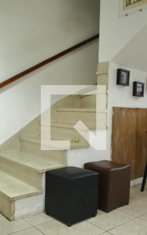 Casa à venda com 128m², 3 quartos e 2 vagasSala