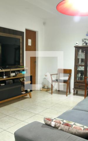 Casa à venda com 128m², 3 quartos e 2 vagasSala