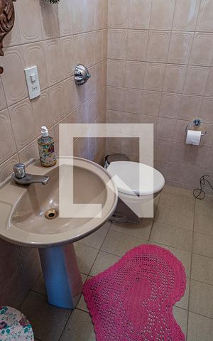 Apartamento à venda com 270m², 4 quartos e 3 vagas Apartamento à venda com 270m², 4 quartos e 3 vagaslavabo
