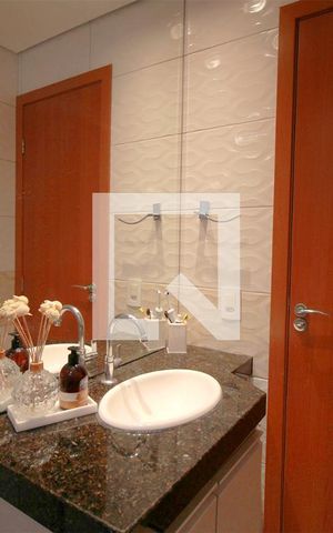 Apartamento à venda com 240m², 3 quartos e 3 vagasBanheiro da Suíte