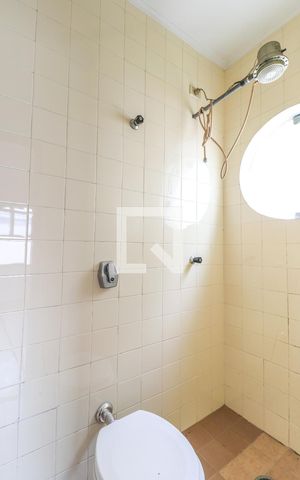 Casa à venda com 235m², 4 quartos e 3 vagasBanheiro de serviço