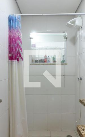 Apartamento à venda com 40m², 2 quartos e sem vagaBanheiro