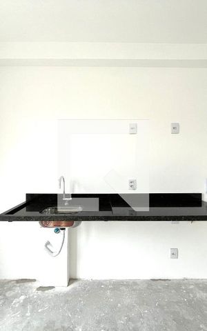Apartamento à venda com 37m², 1 quarto e sem vaga Apartamento à venda com 37m², 1 quarto e sem vagaCozinha - Armários