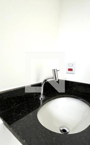 Apartamento à venda com 37m², 1 quarto e sem vaga Apartamento à venda com 37m², 1 quarto e sem vagaBanheiro da Suíte