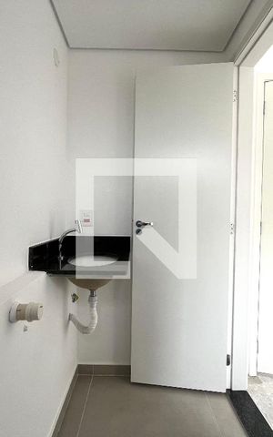 Apartamento à venda com 37m², 1 quarto e sem vaga Apartamento à venda com 37m², 1 quarto e sem vagaBanheiro da Suíte