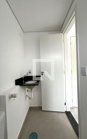 Apartamento à venda com 37m², 1 quarto e sem vaga Apartamento à venda com 37m², 1 quarto e sem vagaBanheiro da Suíte