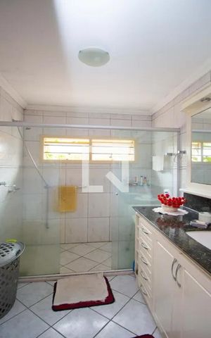 Casa à venda com 400m², 4 quartos e 4 vagasBanheiro 2
