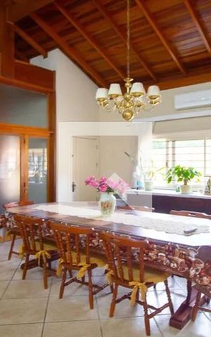 Casa à venda com 400m², 4 quartos e 4 vagasCopa