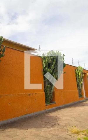 Casa à venda com 400m², 4 quartos e 4 vagasFachada