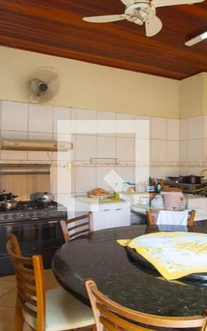 Casa à venda com 400m², 4 quartos e 4 vagasCozinha