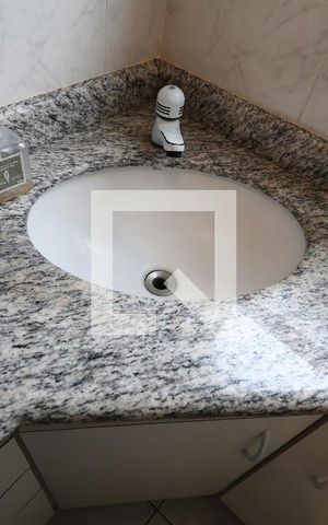 Casa à venda com 144m², 3 quartos e 1 vagaBanheiro 