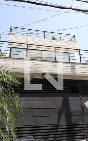 Casa para alugar com 550m², 4 quartos e 2 vagasFachada