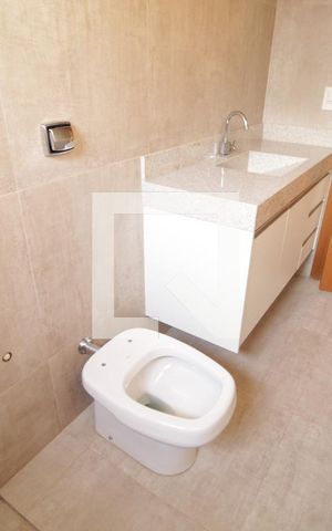 Casa de condomínio para alugar com 232m², 4 quartos e 4 vagasBanheiro da Suíte 3