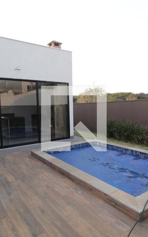 Casa de condomínio para alugar com 232m², 4 quartos e 4 vagasPiscina