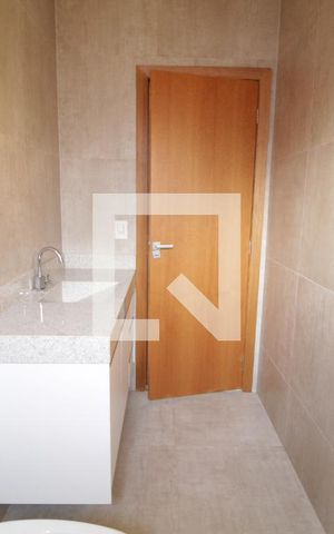 Casa de condomínio para alugar com 232m², 4 quartos e 4 vagasBanheiro da Suíte 3