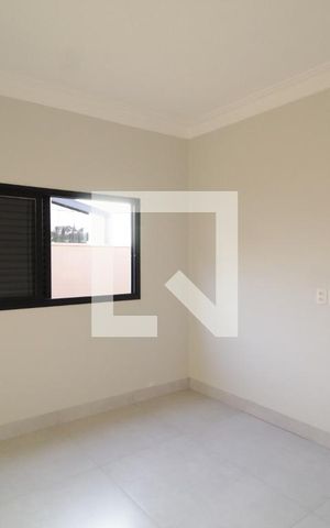 Casa de condomínio para alugar com 232m², 4 quartos e 4 vagasSuíte 3