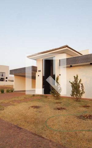 Casa de condomínio para alugar com 232m², 4 quartos e 4 vagasFachada