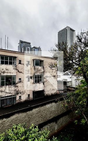 Apartamento à venda com 43m², 1 quarto e sem vaga Apartamento à venda com 43m², 1 quarto e sem vagaVista