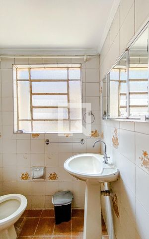 Casa para alugar com 150m², 2 quartos e 4 vagasBanheiro