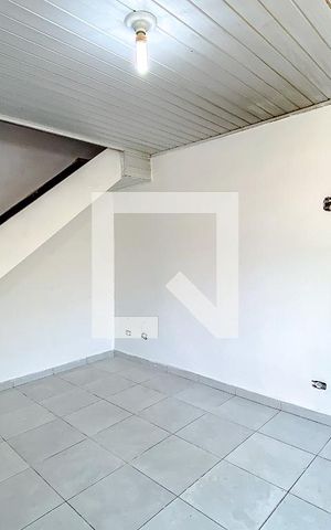 Casa para alugar com 150m², 2 quartos e 4 vagasSala