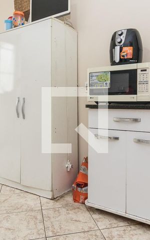 Casa à venda com 155m², 3 quartos e 2 vagas Casa à venda com 155m², 3 quartos e 2 vagasCozinha - Armários