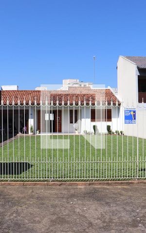 Casa à venda com 93m², 2 quartos e 1 vagaFachada