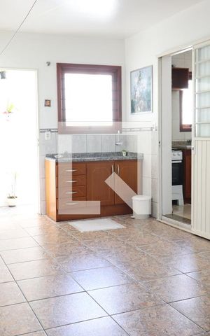 Casa à venda com 93m², 2 quartos e 1 vagaGaragem
