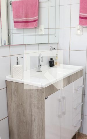 Casa à venda com 93m², 2 quartos e 1 vagaBanheiro da Suíte
