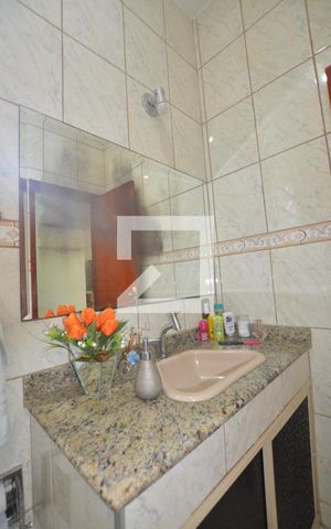 Casa à venda com 240m², 3 quartos e 3 vagasBanheiro Social