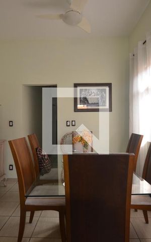 Casa à venda com 240m², 3 quartos e 3 vagasSala de Jantar